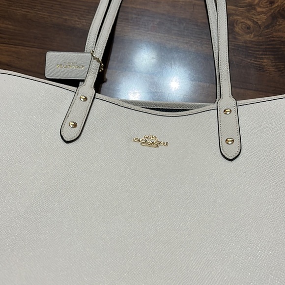 Coach Reversible City Shoulder Tote
Black/White - Picture 7 of 14